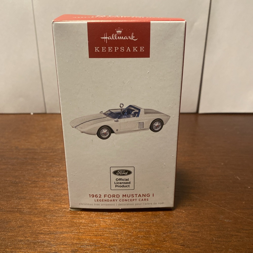 Hallmark Keepsake‎ 2022 Legendary Concept Cars 1962 Ford Mustang Ornament